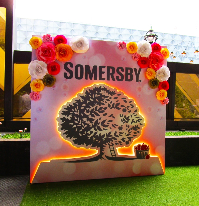 Customised Backdrop with 3D Flowers